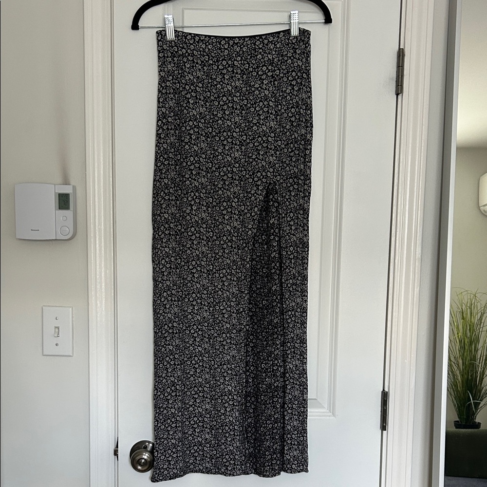 H&M Black and White Floral Skirt